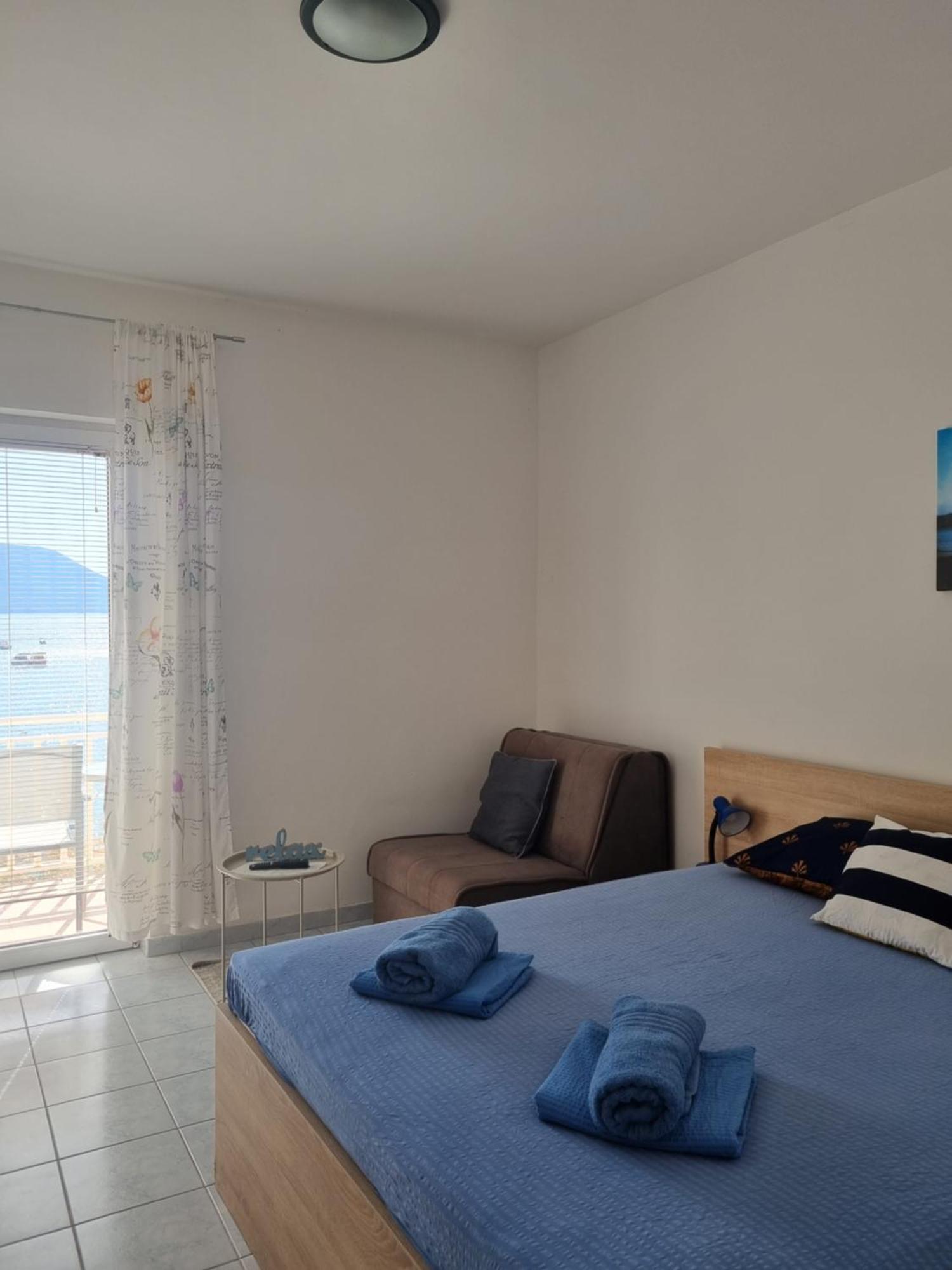 Villa Ante Apartments Blace Zimmer foto